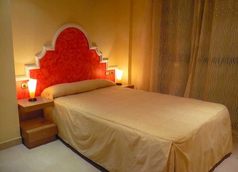 Apartamentos Suites Oficentro Malaga Ngoại thất bức ảnh