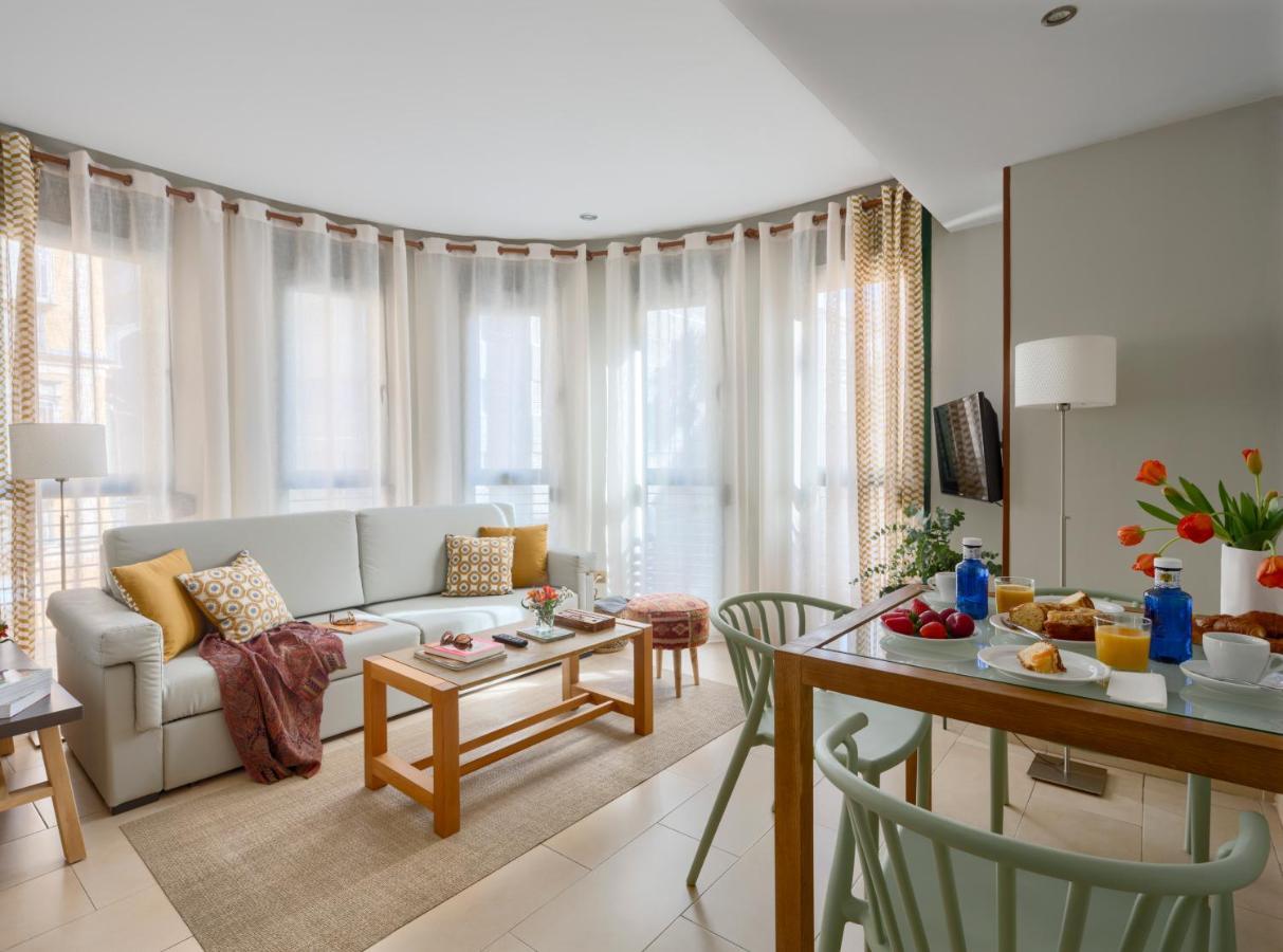 Apartamentos Suites Oficentro Malaga Ngoại thất bức ảnh