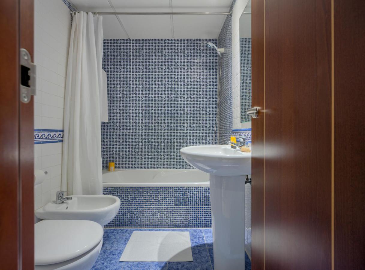 Apartamentos Suites Oficentro Malaga Ngoại thất bức ảnh