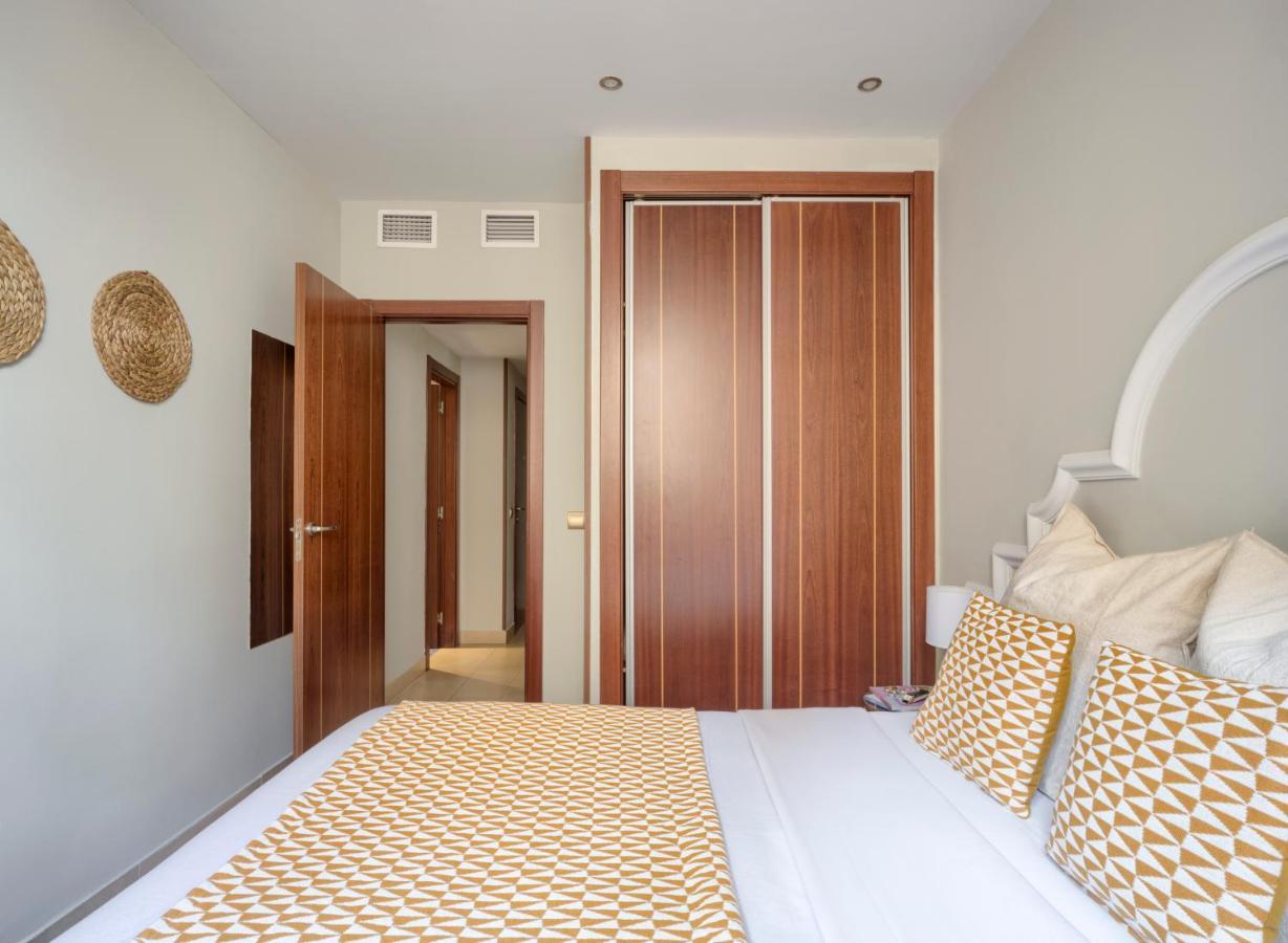Apartamentos Suites Oficentro Malaga Ngoại thất bức ảnh