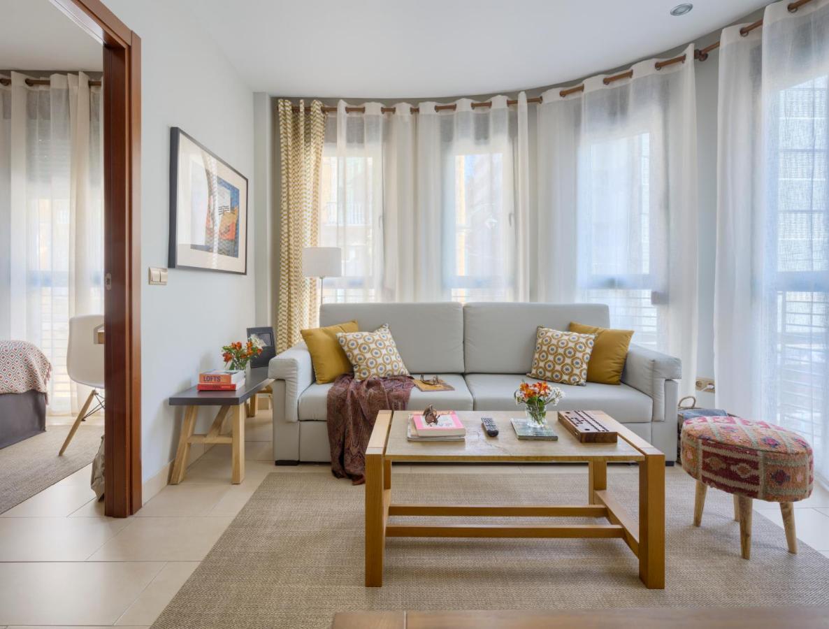 Apartamentos Suites Oficentro Malaga Ngoại thất bức ảnh